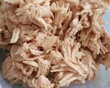 Foto langkah ke 6 dari resep Ayam Suwir Sambal Matah Tanpa Minyak.