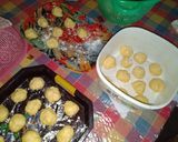 Foto langkah ke 3 dari resep Donat Jadul Toping.