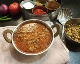 A picture of step 9 of Kidney beans in tomato gravy.