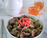 Foto langkah ke 6 dari resep Yoshinoya Beef Bowl (Gyudon) ~ Halal Version.