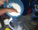 A picture of step 3 of Mkate wa sinia(rice cake).