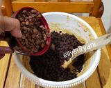Foto langkah ke 7 dari resep Choco Chips-Cranberries Cookies Simple, Renyah dan Yummy.