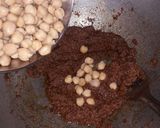 A picture of step 3 of Chole Bhature.