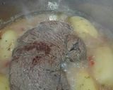 Foto del paso 3 de la receta: Mechada al vino con papas