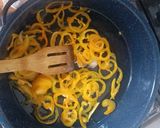 Foto del paso 1 de la receta: Chiles con crema al epazote