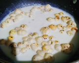 A picture of step 3 of Makhana pudding.
