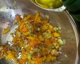 Foto del paso 3 de la receta: Tártara de Salmón con mango y mandarina al estilo Sonorense