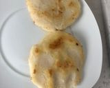 Foto del paso 3 de la receta: Arepas venezolanas, de reina pepiada