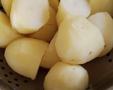 A picture of step 5 of Luchi & Alur Dom / Puri with Potato Curry.