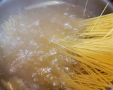 Foto del paso 4 de la receta: Risotto de spaghettini y setas