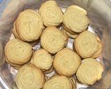 Foto langkah ke 3 dari resep Butter cookies renyah dan mudah 😊.