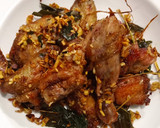Foto langkah ke 6 dari resep Ayam Tim Goreng Bawang.
