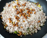 A picture of step 3 of Kanda Poha.