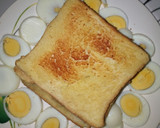 A picture of step 3 of Butter Toasted Bread with Boiled Eggs.