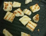 A picture of step 4 of Grilled panner tikka with green chutney.