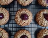 Foto del paso 2 de la receta: Galletas de avena y cerezas con carozo ("hueso") 🍒