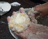 A picture of step 4 of Cheese corn balls.