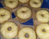 Foto langkah ke 5 dari resep Donat Kampung (Empuk dan menul menul).