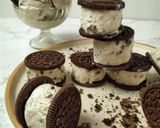 A picture of step 6 of Oreo Ice Cream Sandwich.