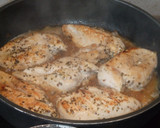 Foto del paso 3 de la receta: Pechugas de pollo a la soja con salsa de almendras
