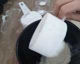 A picture of step 5 of Easy cup cake🥰🧁.