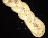 Foto del paso 3 de la receta: Pan casero trenzado