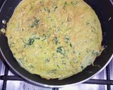A picture of step 6 of Spinach Omelette 💚🥬🍕.