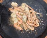 Foto del paso 5 de la receta: Paella mar y montaña (o solo de pescado o solo de carne)