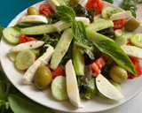 Foto del paso 2 de la receta: Ensalada de verduras, mozzarella y melva de Marisa