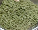 Foto del paso 5 de la receta: Fideos caseros de espinaca