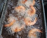 Foto langkah ke 4 dari resep Udang Bawang Goreng Sambal Embe.