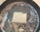 A picture of step 2 of Tofu paste with string beans.