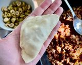 Foto del paso 5 de la receta Cena argentina: Empanadas caseras criollas (en airfryer)
