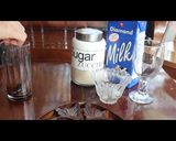 Foto langkah ke 1 dari resep Dalgona kopi hits.
