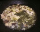 A picture of step 1 of Spaghetti mare e monti.
