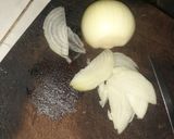 Foto del paso 1 de la receta: Rollitos de pollo con queso y cebolla