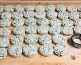 Túrós-medvehagymás pogácsa recept fázis 4 fotója