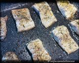Foto del passaggio 5 della ricetta Filetto Di Trota Con Bottarga Home Made E Cavolo Viola