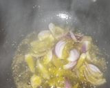A picture of step 2 of Cauliflower dry bhaji.