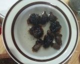 Hình bước làm 1 của món Chè hột é, đười ươi