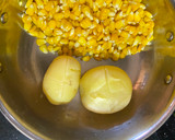 சீஸி கார்ன் பொட்டேட்டோ நக்கட்ஸ் ரெசிபி ஸ்டேப் 1 புகைப்படம்