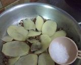 A picture of step 6 of Poached Eggs with spicy Tomatoes and Potato.