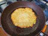 Пляцки з фаршем, грибами та сметаною