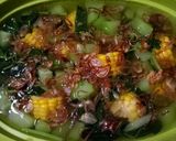 Foto langkah ke 2 dari resep Sayur bening bayam manisah.
