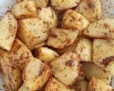 Foto del paso 3 de la receta: Pollo Asado al Romero con Patatas Rústicas