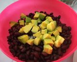 Foto del paso 3 de la receta: Ensalada de Caraotas y Aguacate