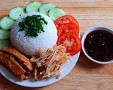 A picture of step 7 of Vegan Broken Rice with Grilled Pork Chop and Shredded Tofu Skin.