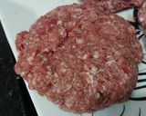 Foto do passo 3 de Hamburguer com rúcula, tomate seco e queijo gouda