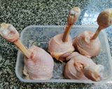 รูปขั้นตอนการทำที่ 3 ของ น่องไก่อมยิ้ม (Chicken Lollipop)