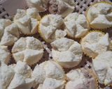 Foto langkah ke 10 dari resep Bolu Kukus Mekar Mini (pakai soda sprite).